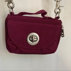 Baggallini mini crossbody wallet